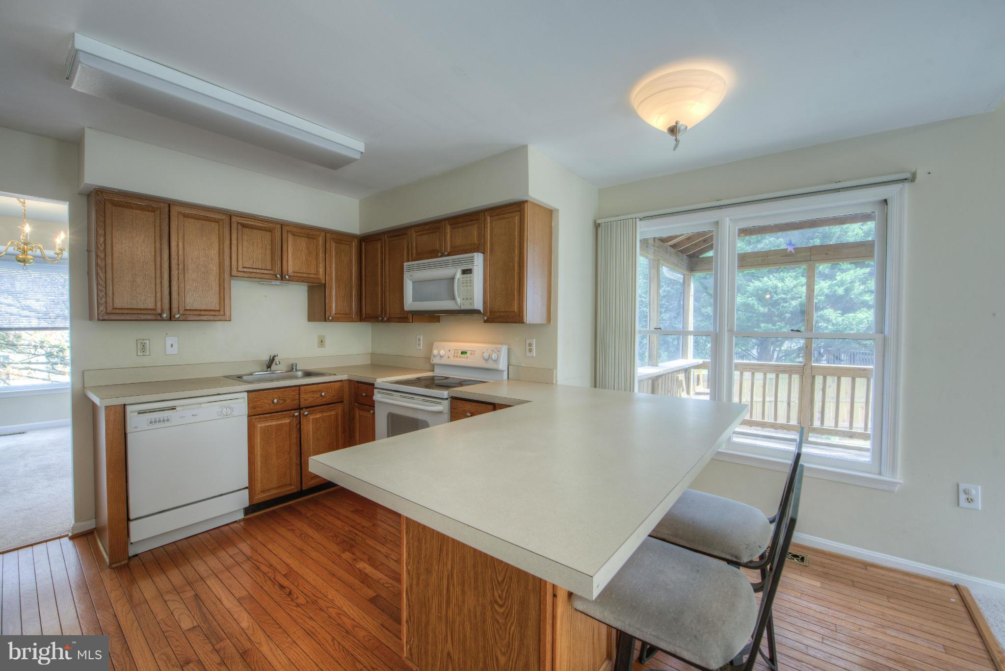 HAMPTON OAKS - Residential