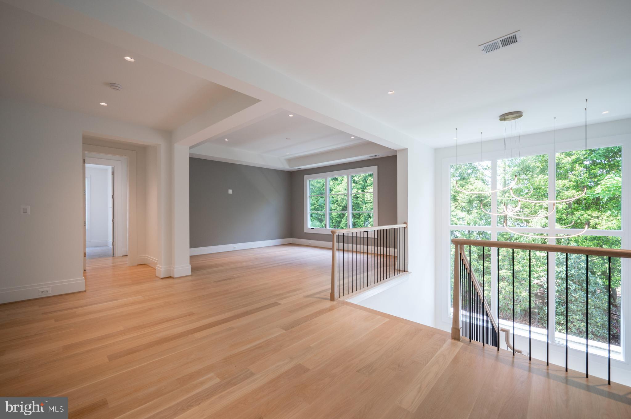 LANGLEY FOREST - Residential