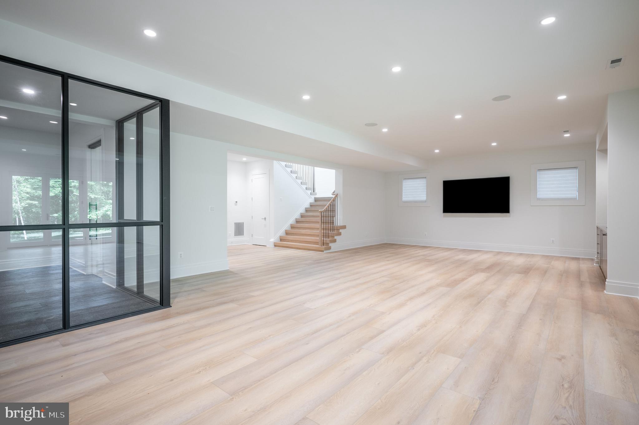 LANGLEY FOREST - Residential