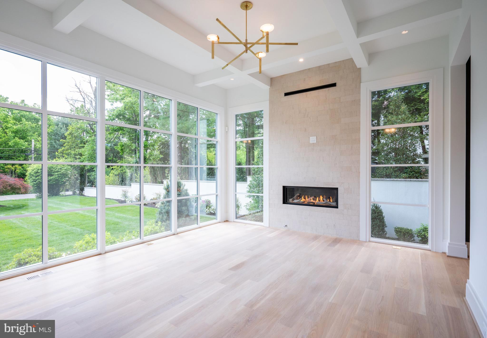 LANGLEY FOREST - Residential