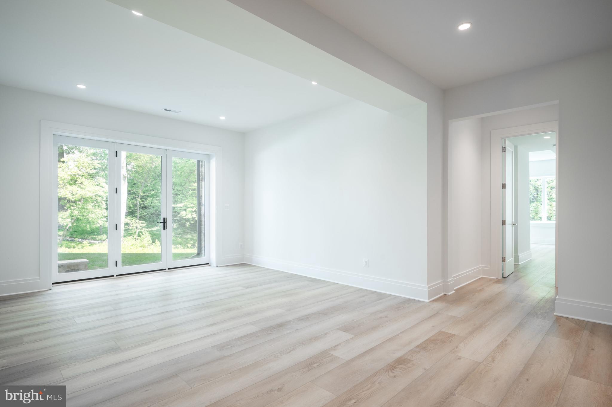 LANGLEY FOREST - Residential