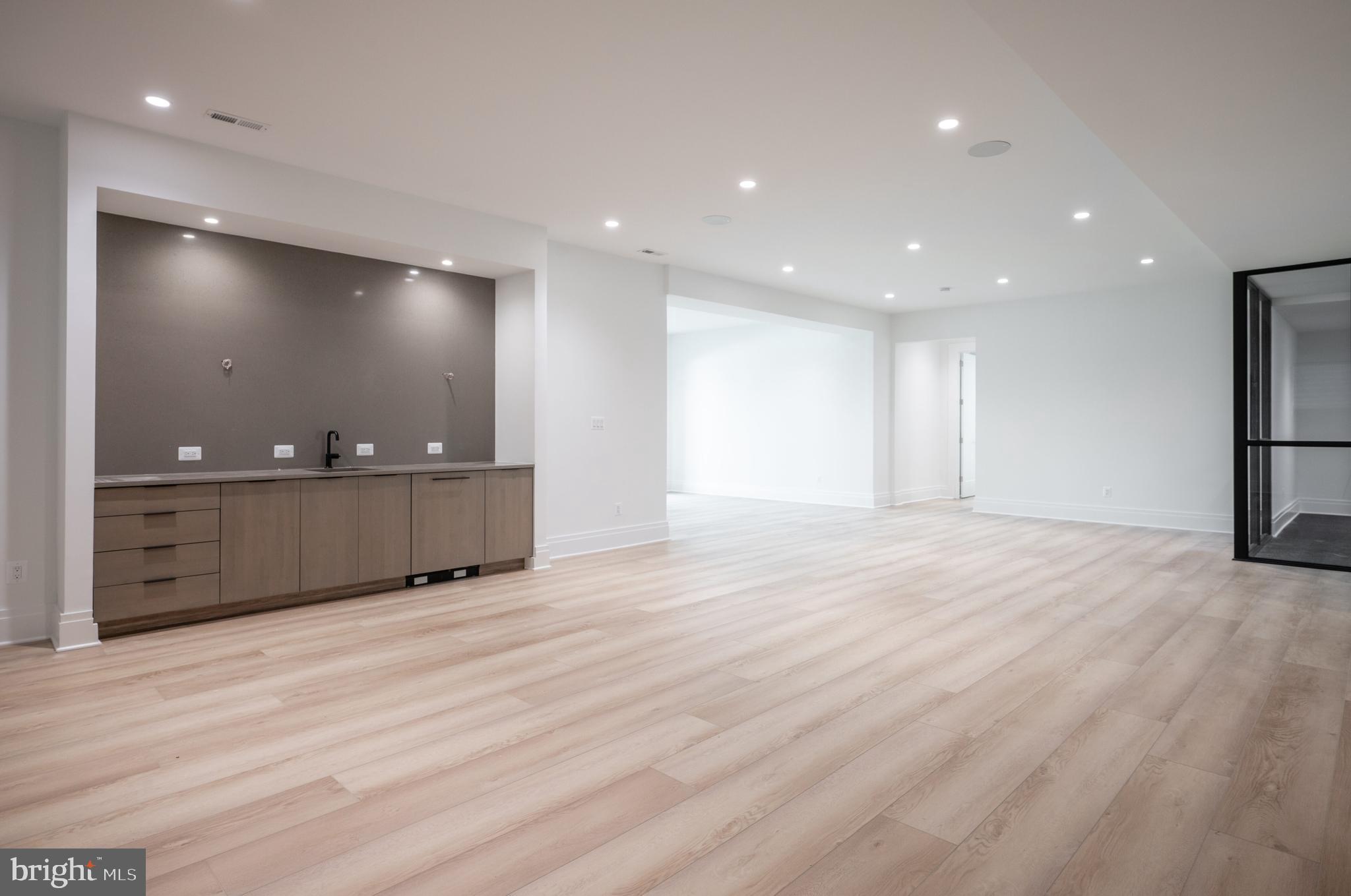 LANGLEY FOREST - Residential