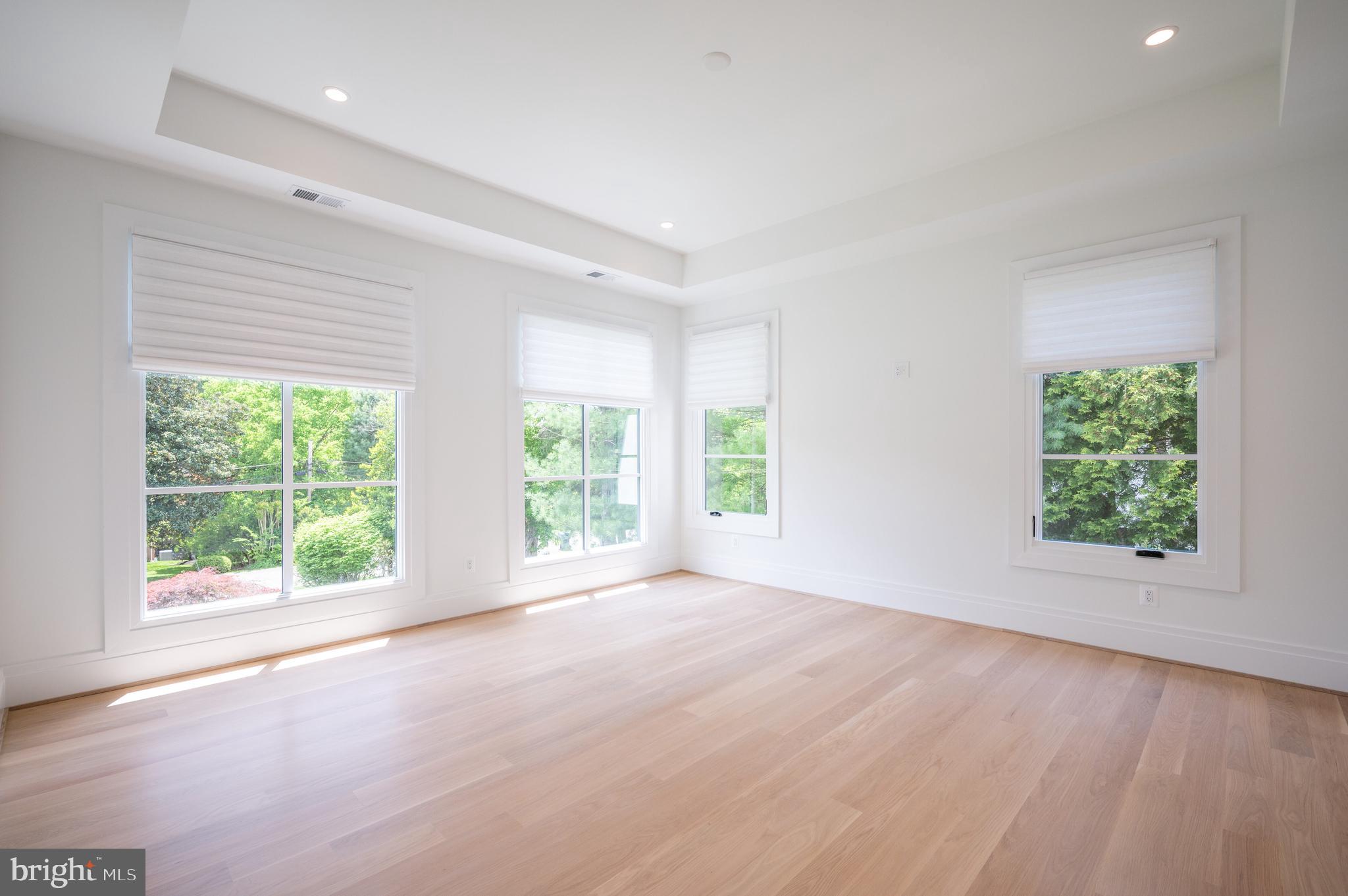 LANGLEY FOREST - Residential