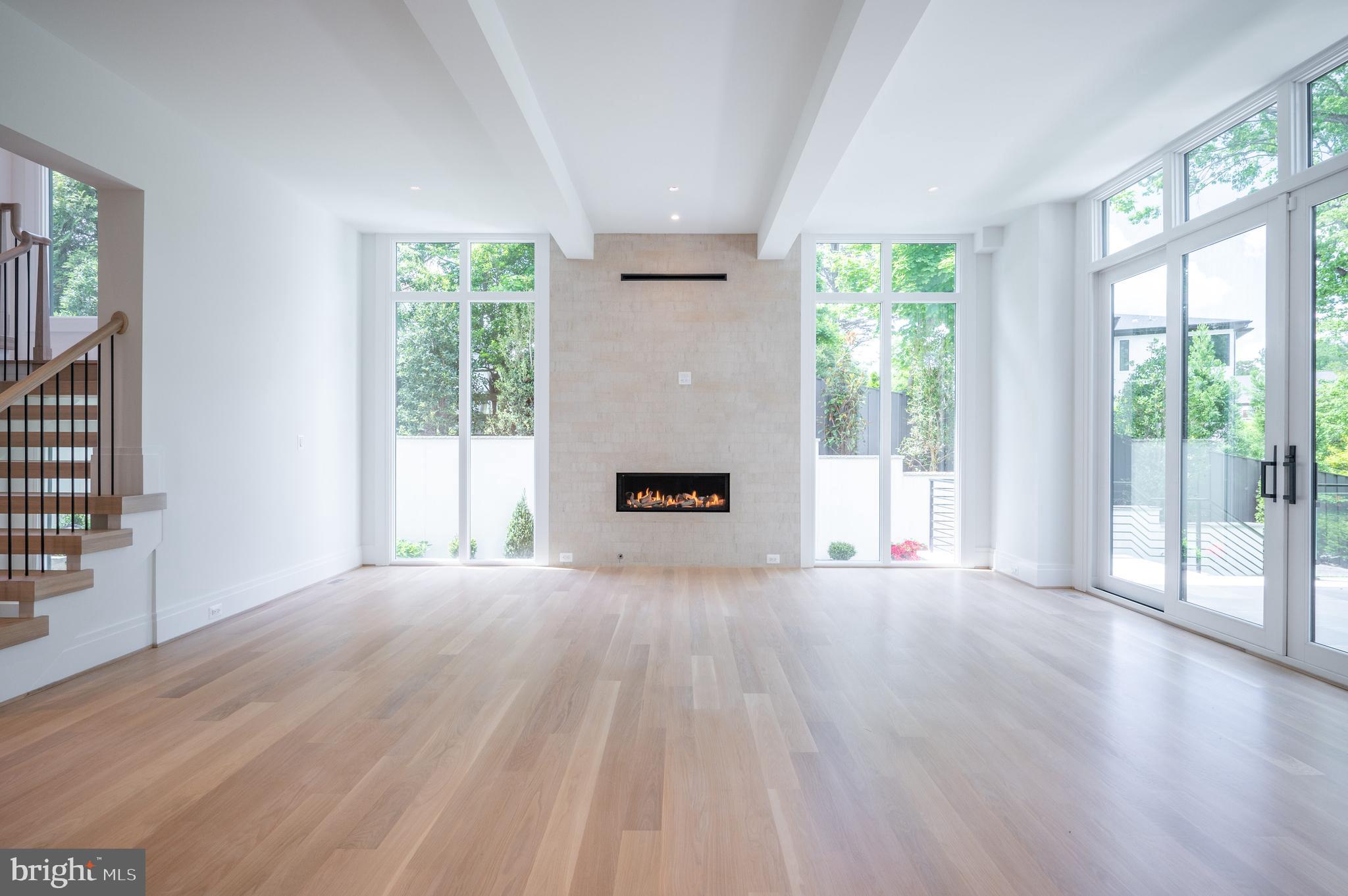 LANGLEY FOREST - Residential