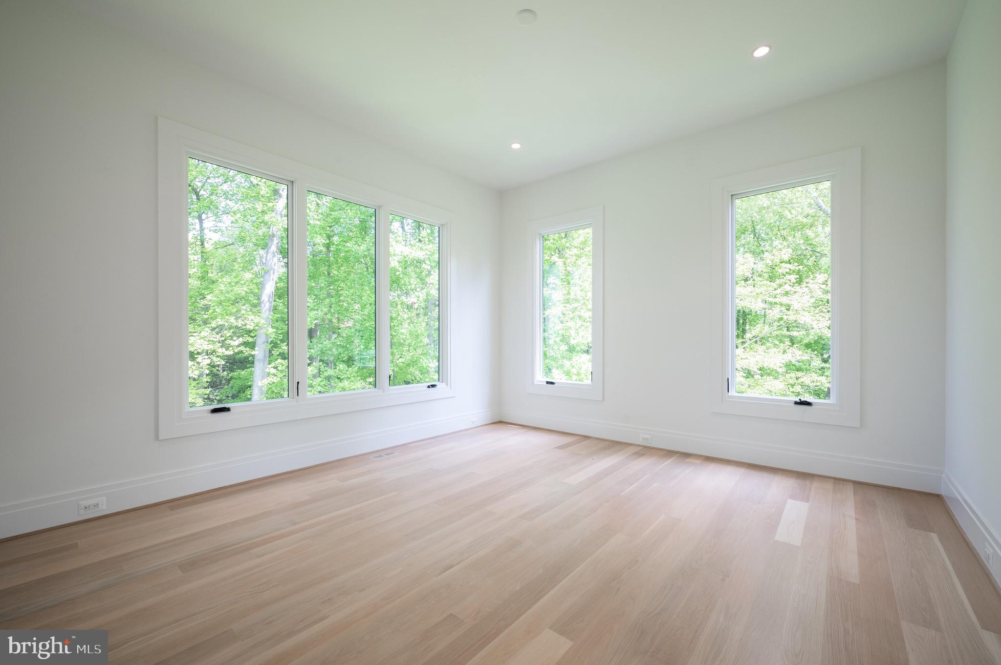 LANGLEY FOREST - Residential