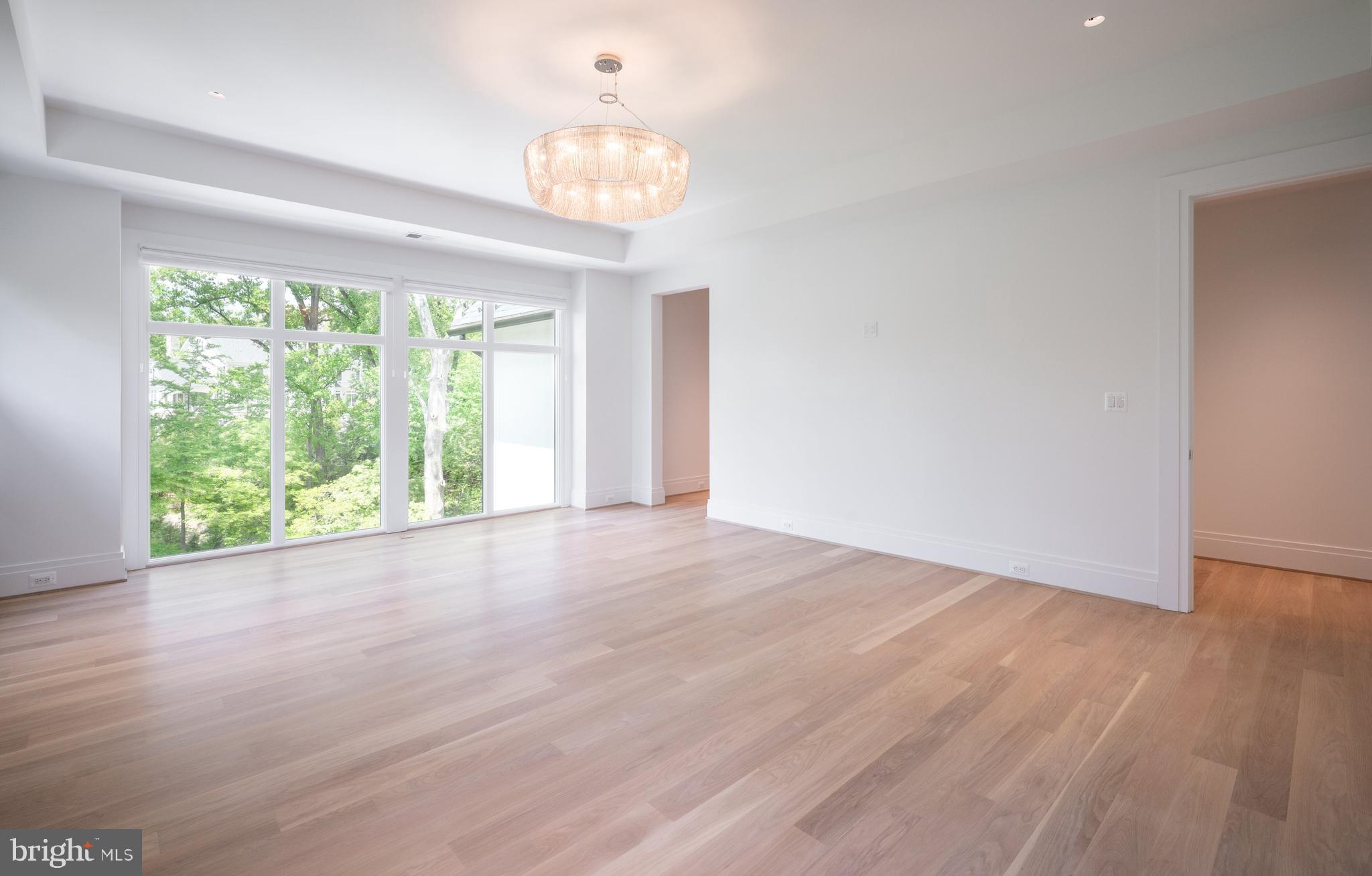 LANGLEY FOREST - Residential