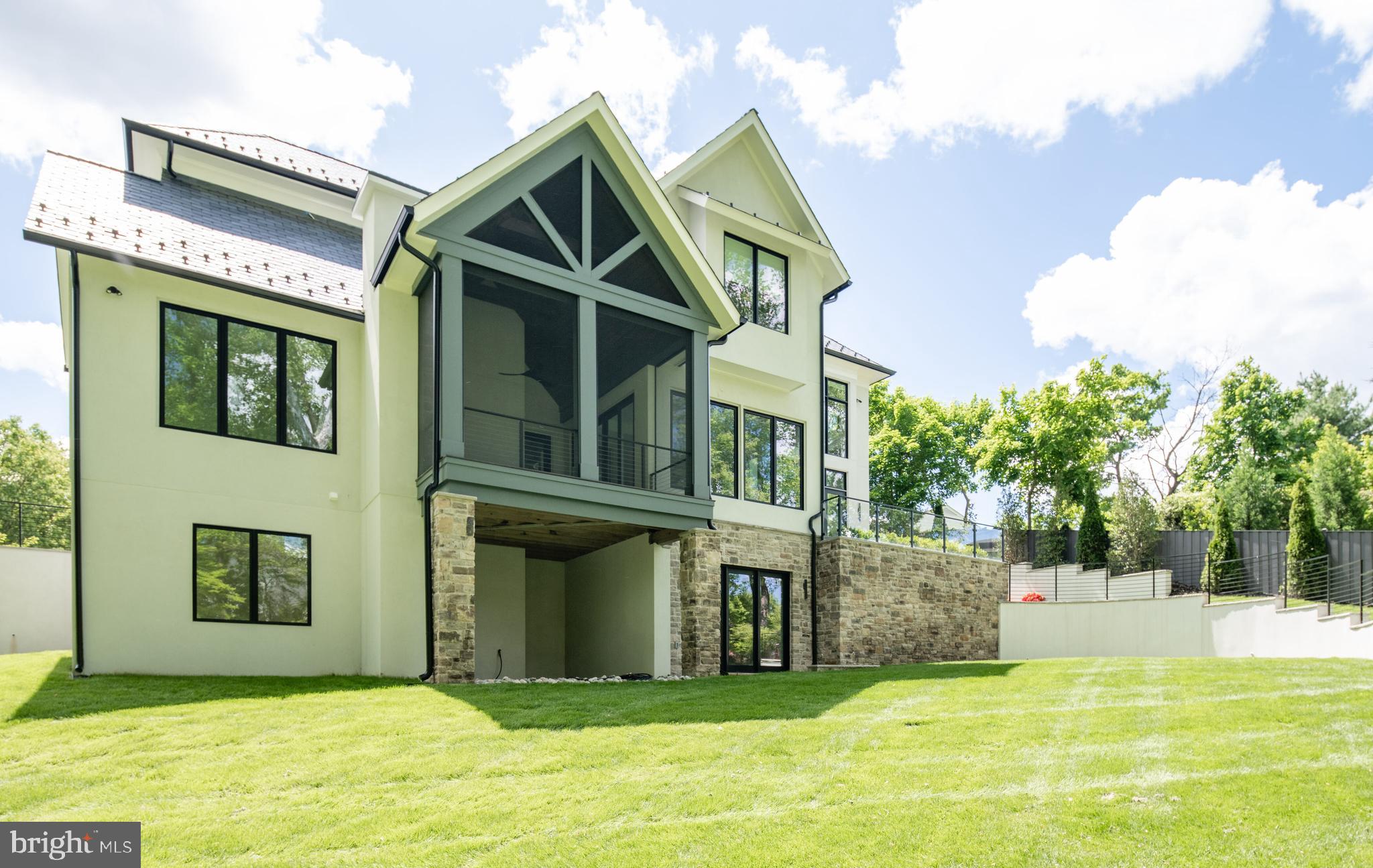 LANGLEY FOREST - Residential