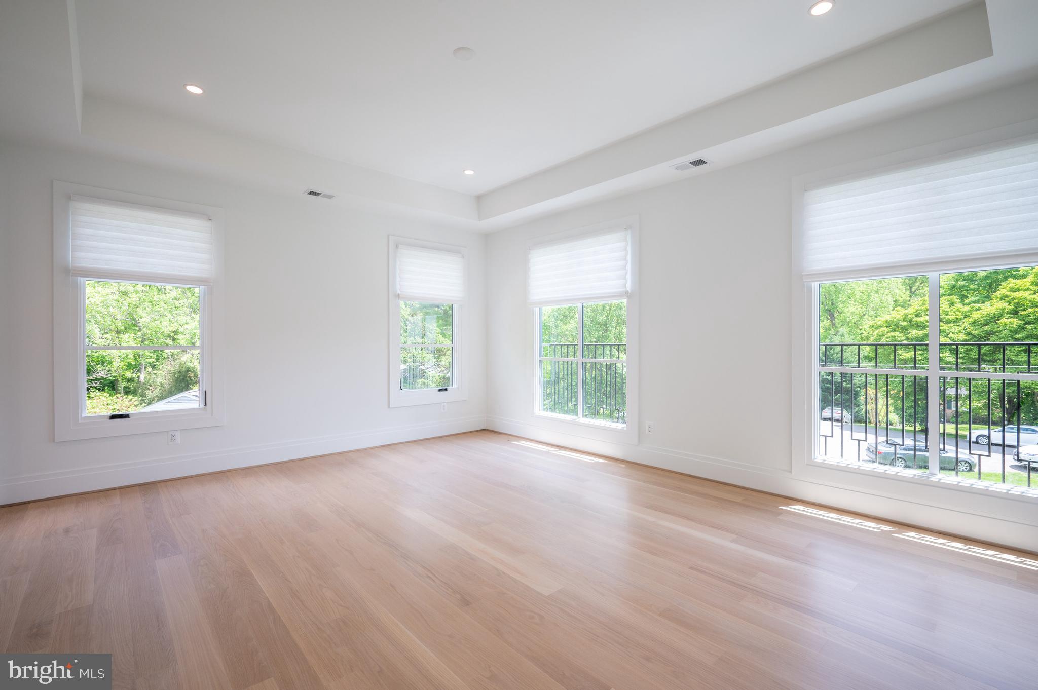 LANGLEY FOREST - Residential