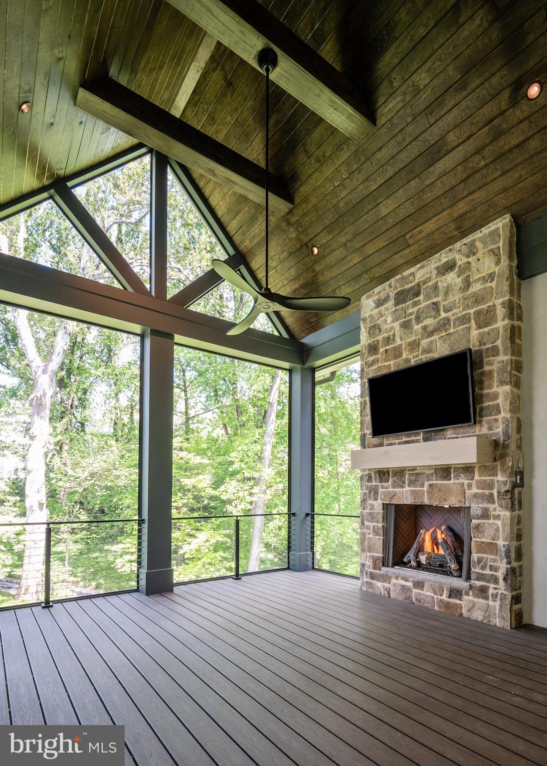 LANGLEY FOREST - Residential