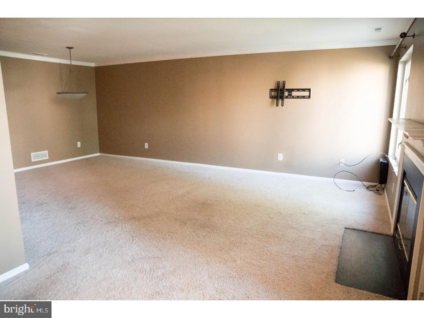 CRESTWOOD CONDO - Residential