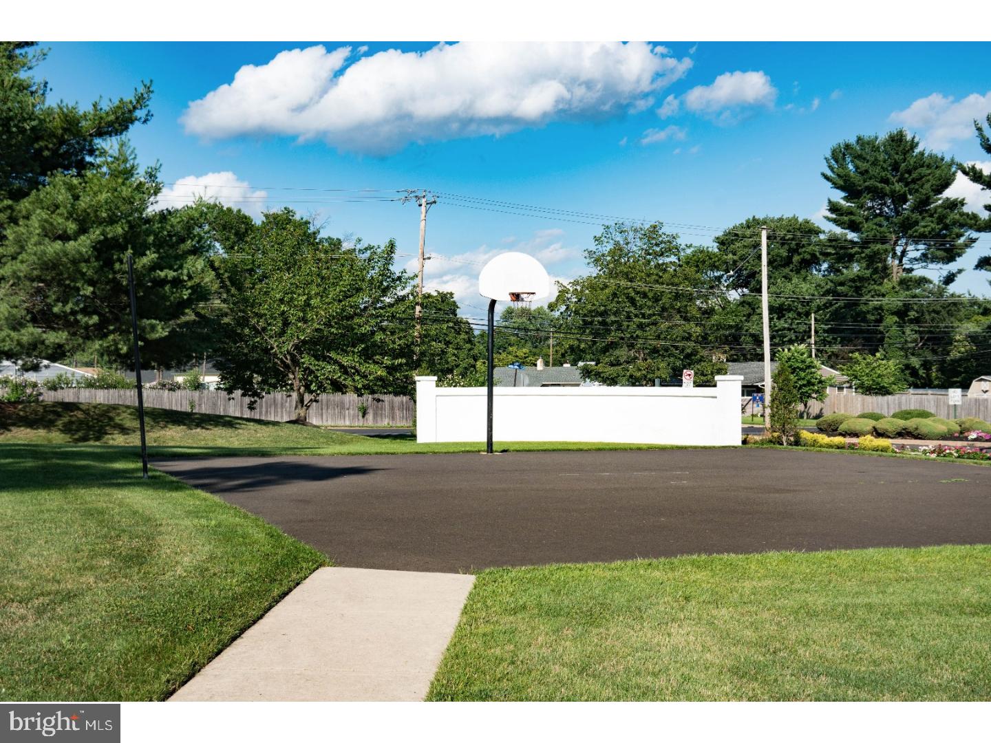 CRESTWOOD CONDO - Residential