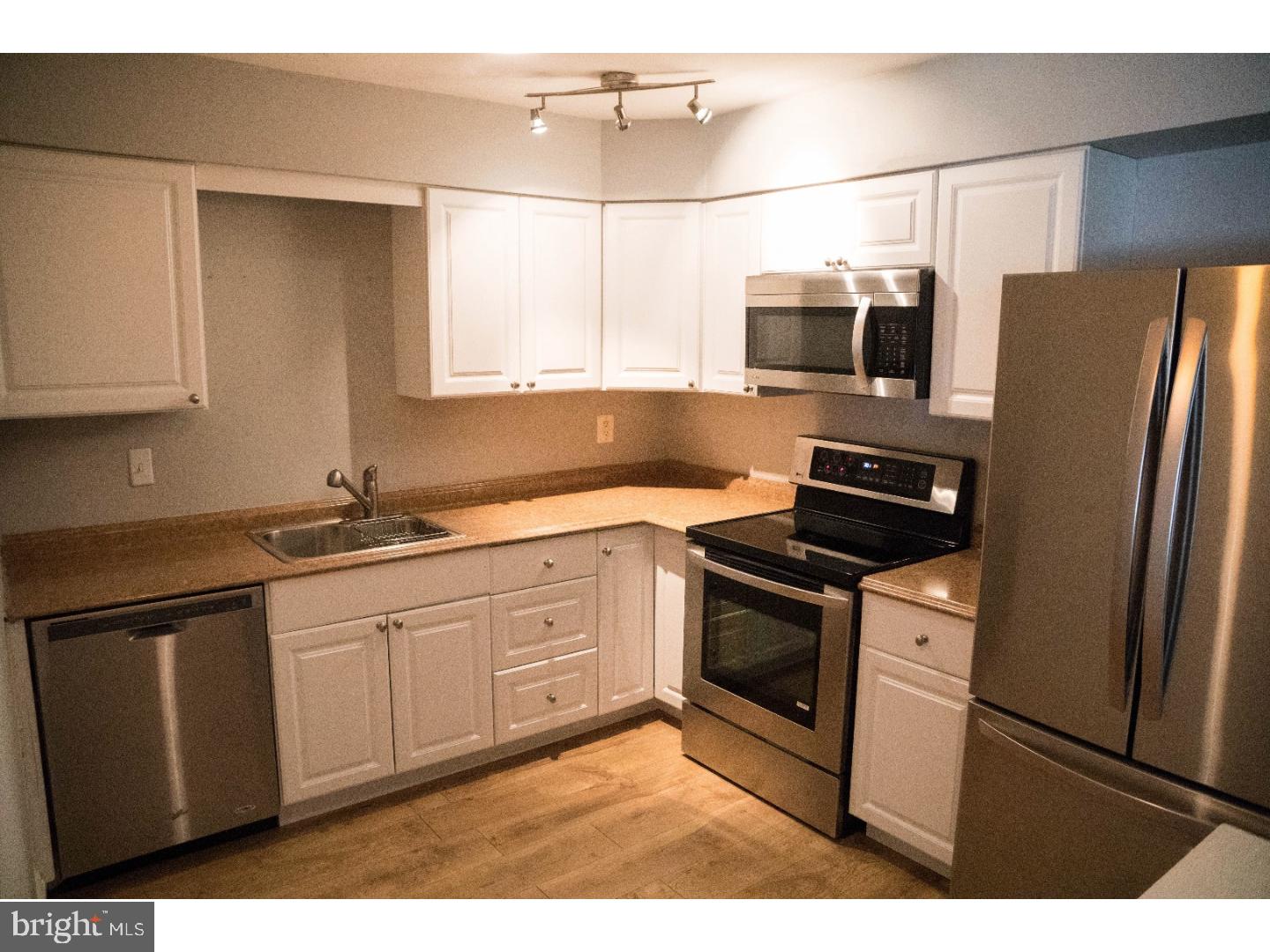 CRESTWOOD CONDO - Residential
