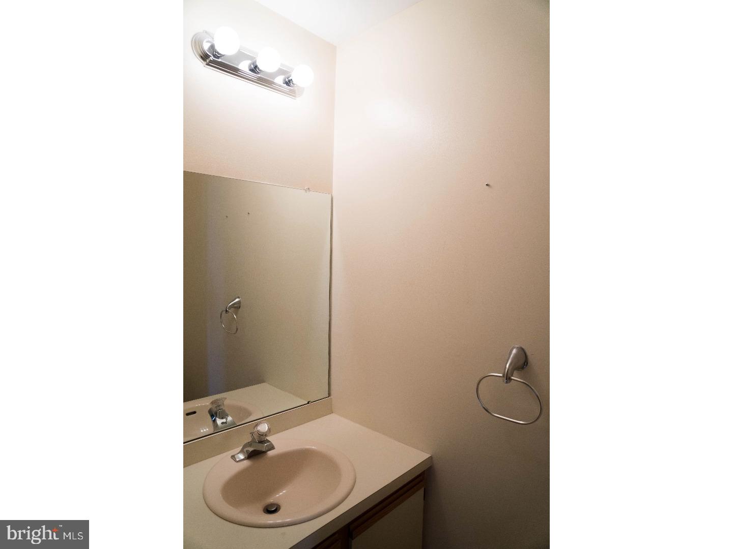 CRESTWOOD CONDO - Residential