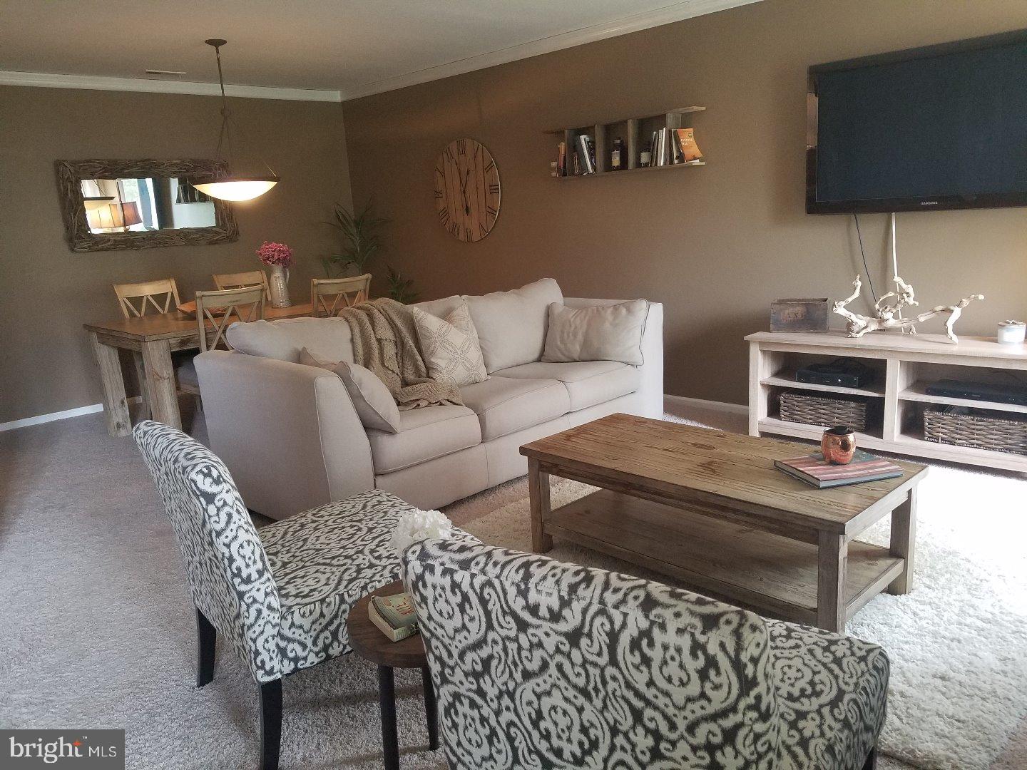 CRESTWOOD CONDO - Residential