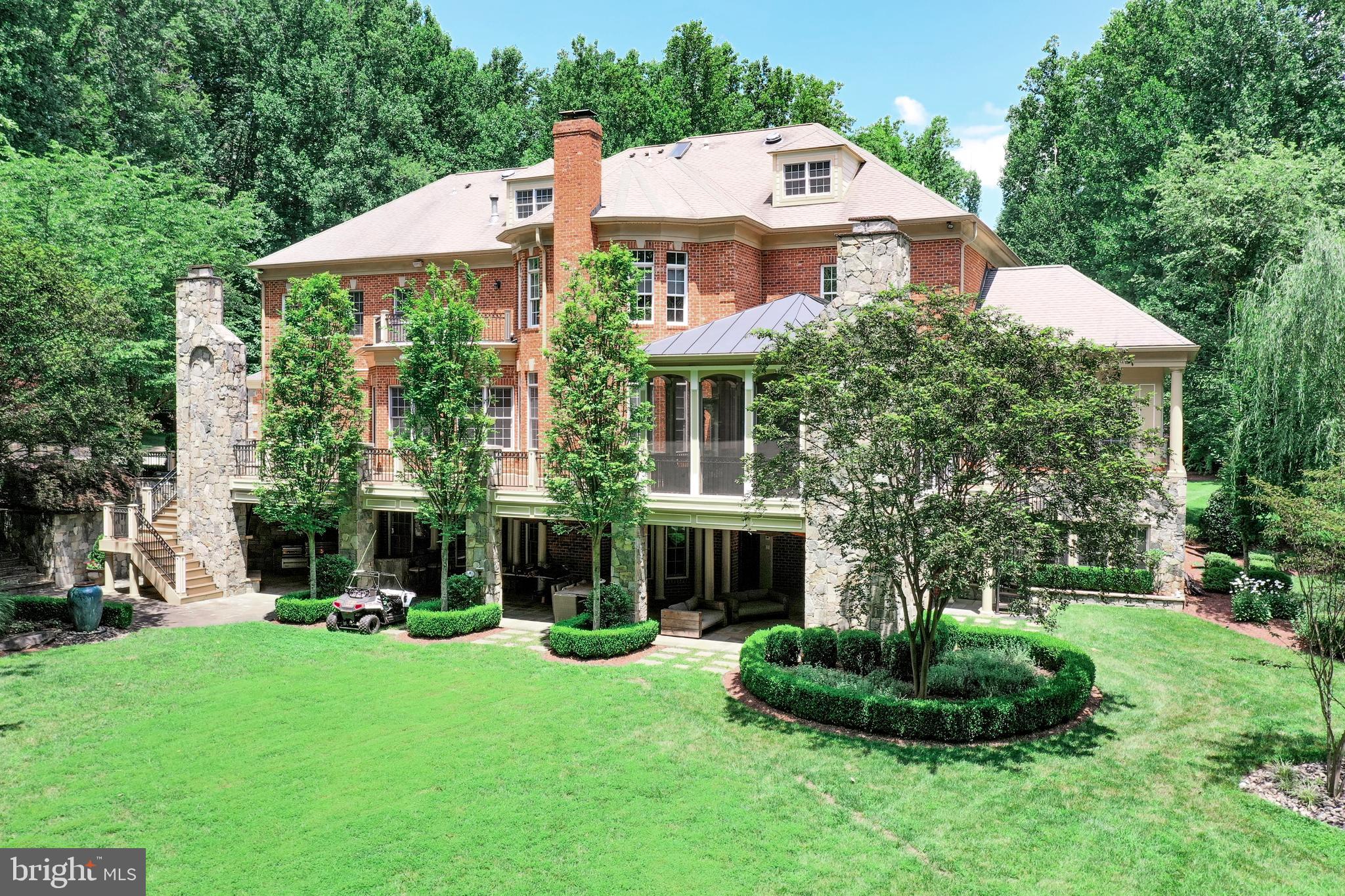 PLANTATION HILLS - Residential