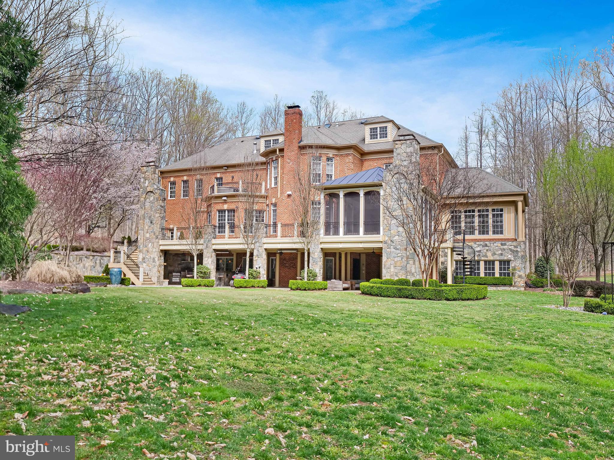 PLANTATION HILLS - Residential