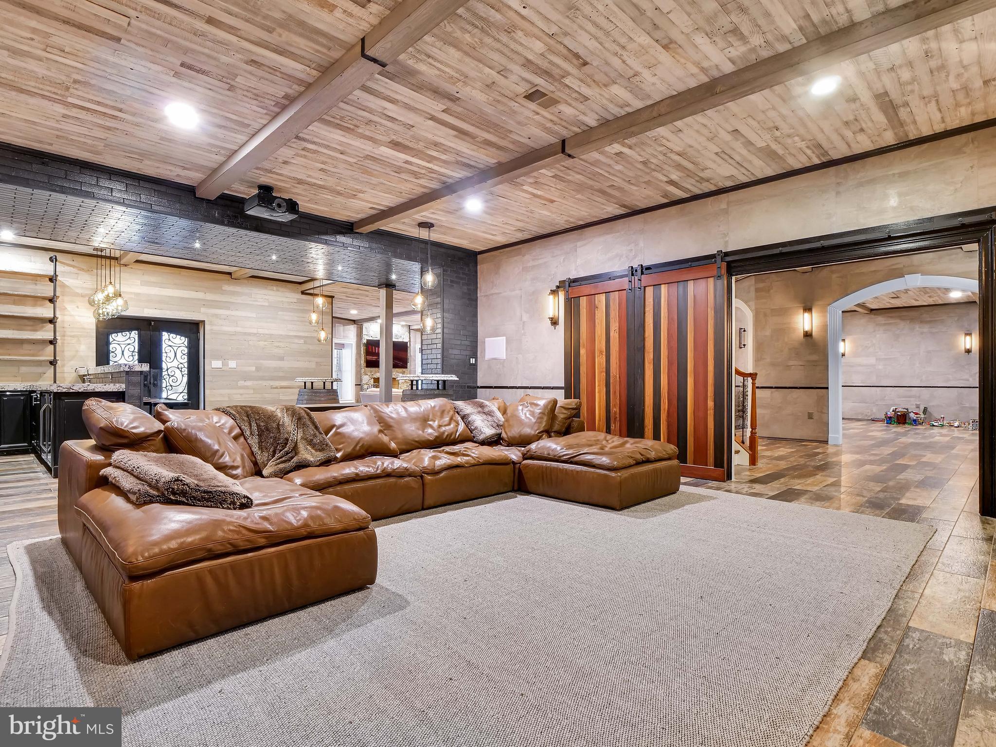 PLANTATION HILLS - Residential