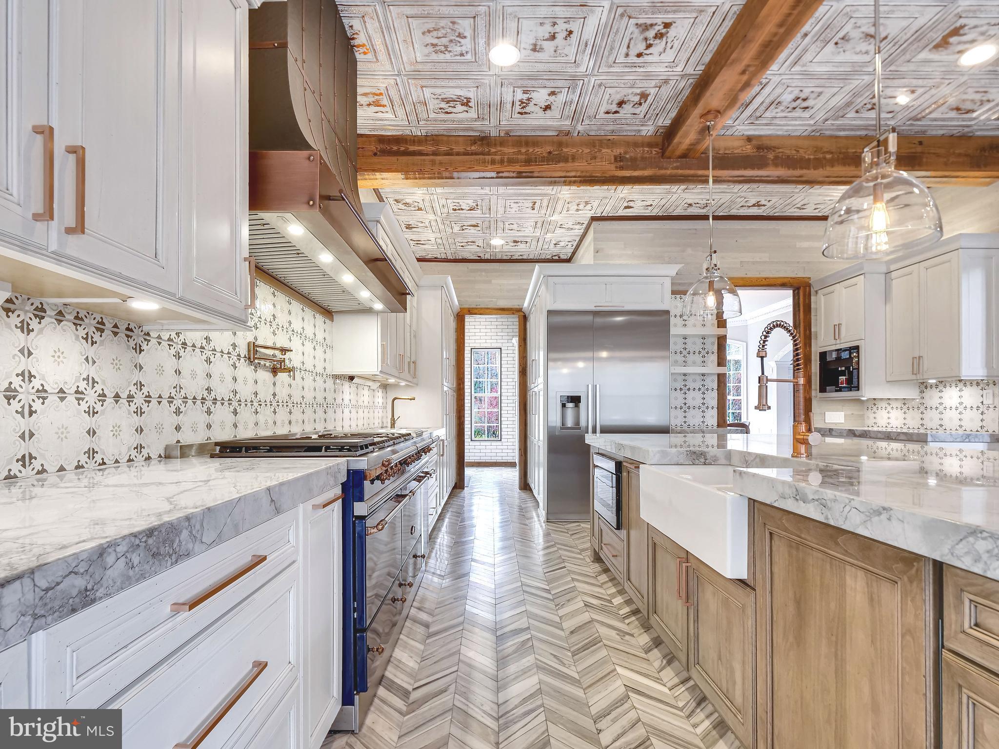 PLANTATION HILLS - Residential