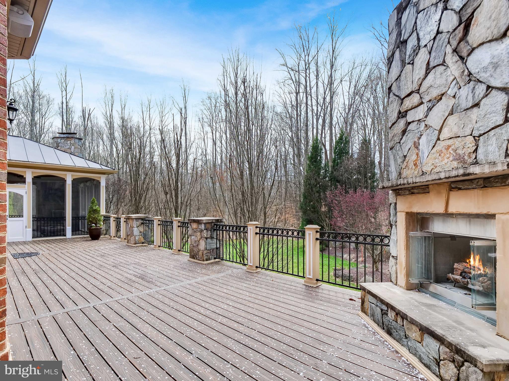 PLANTATION HILLS - Residential