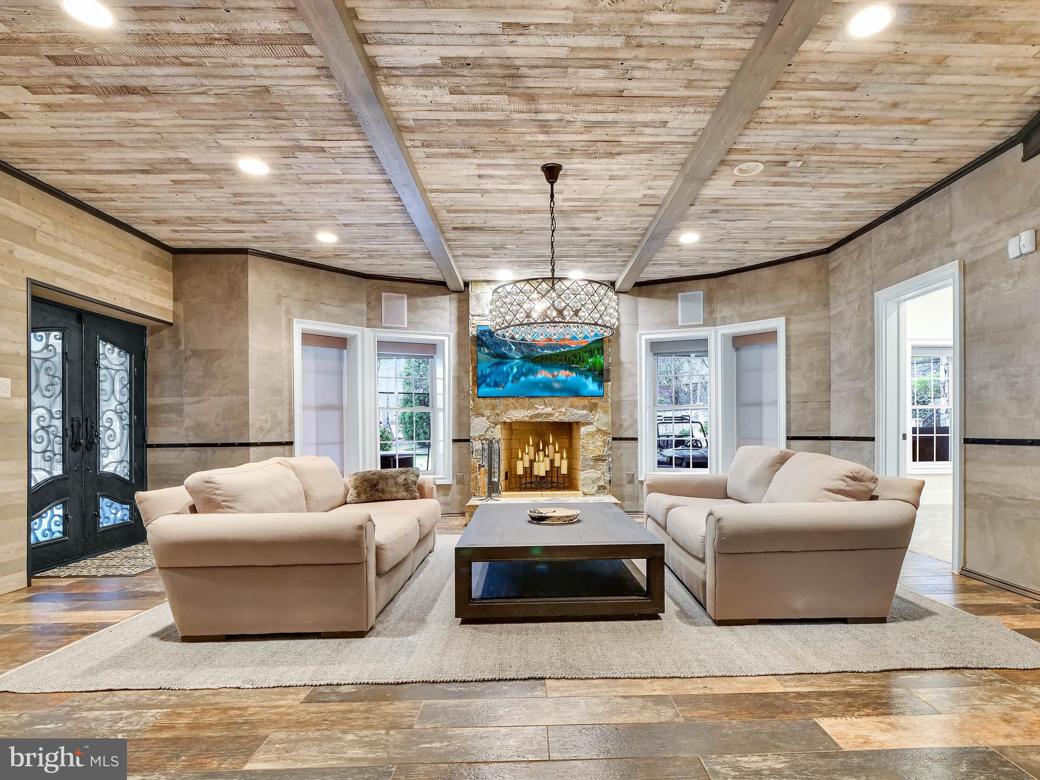 PLANTATION HILLS - Residential