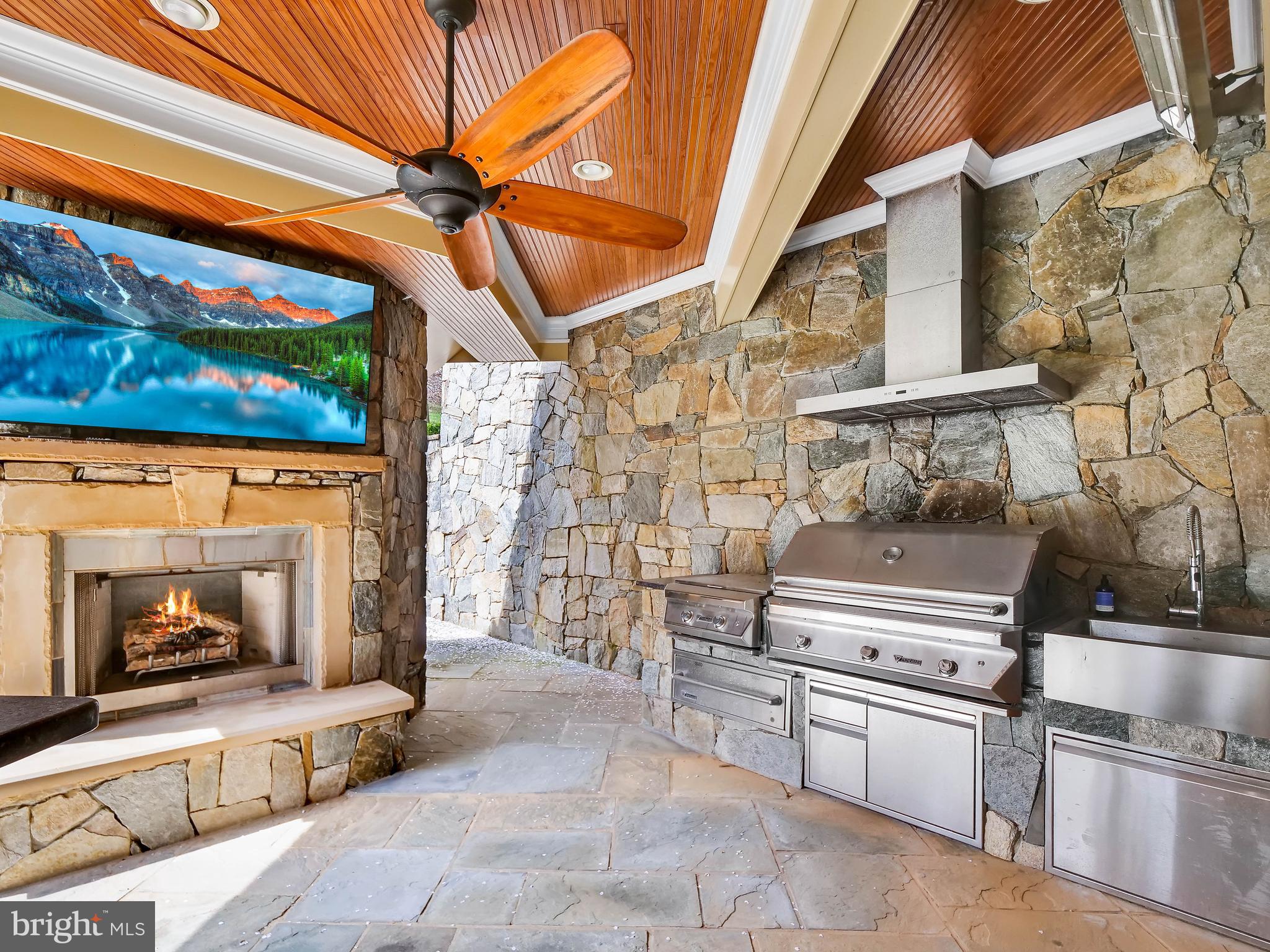 PLANTATION HILLS - Residential