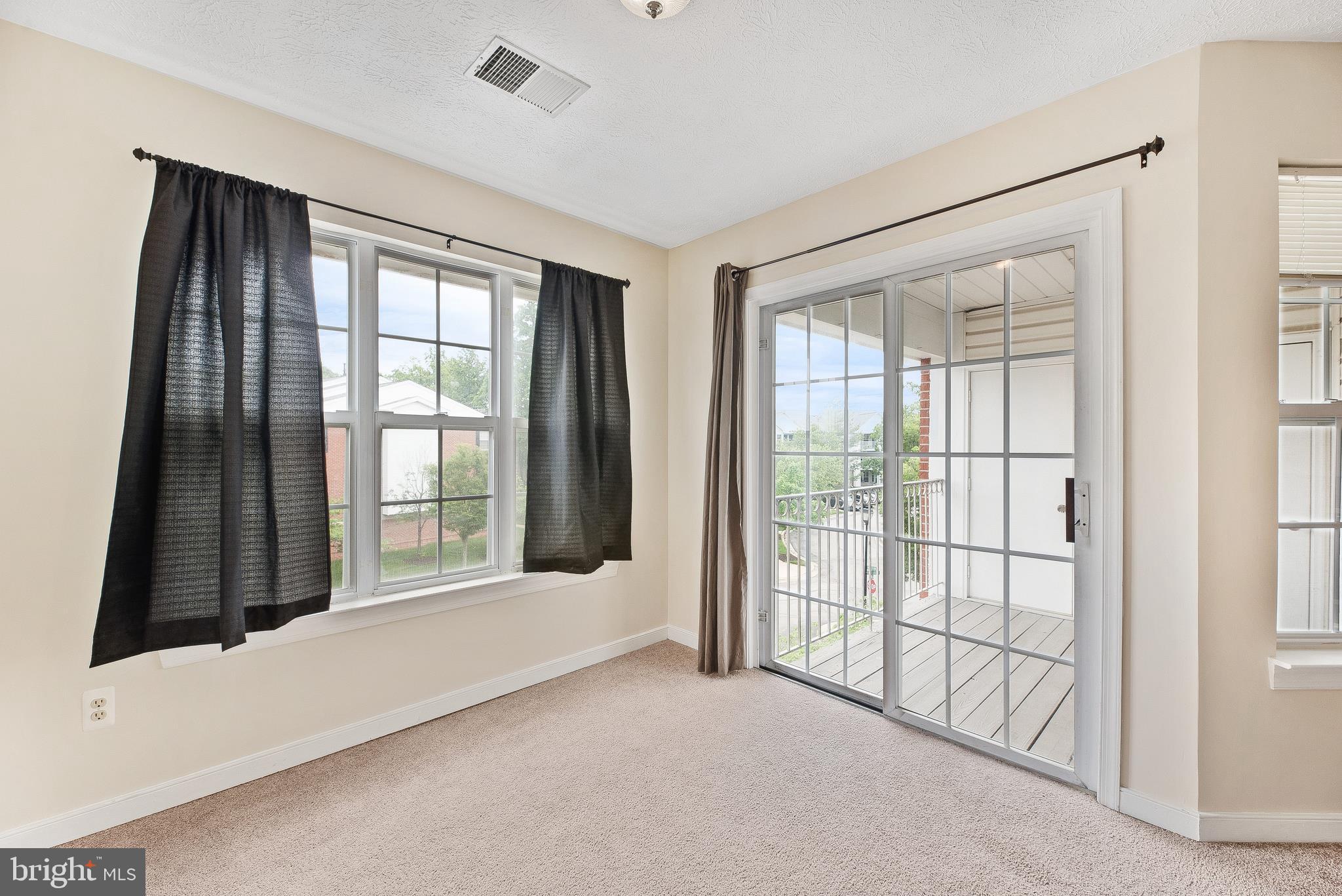 PINEY ORCHARD - Residential Lease