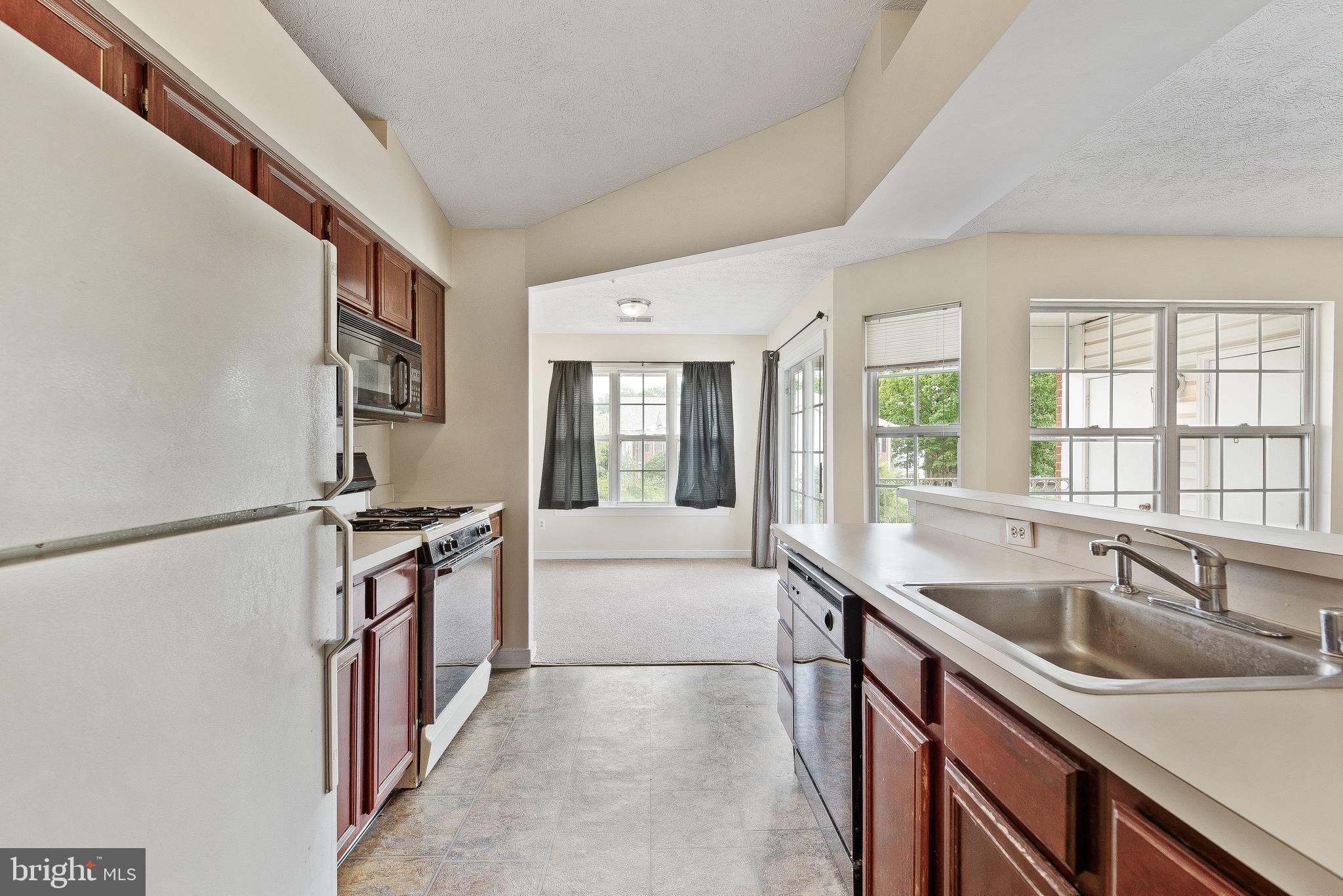 PINEY ORCHARD - Residential Lease