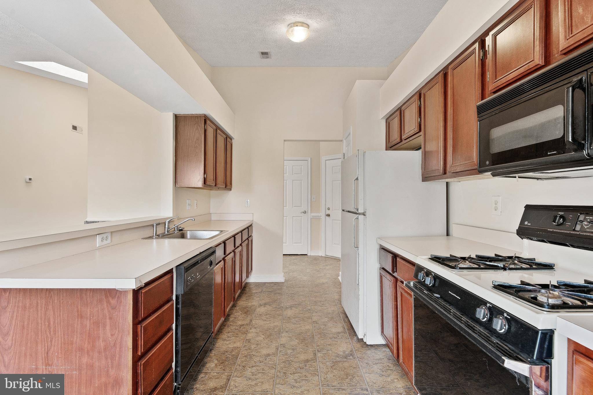 PINEY ORCHARD - Residential Lease