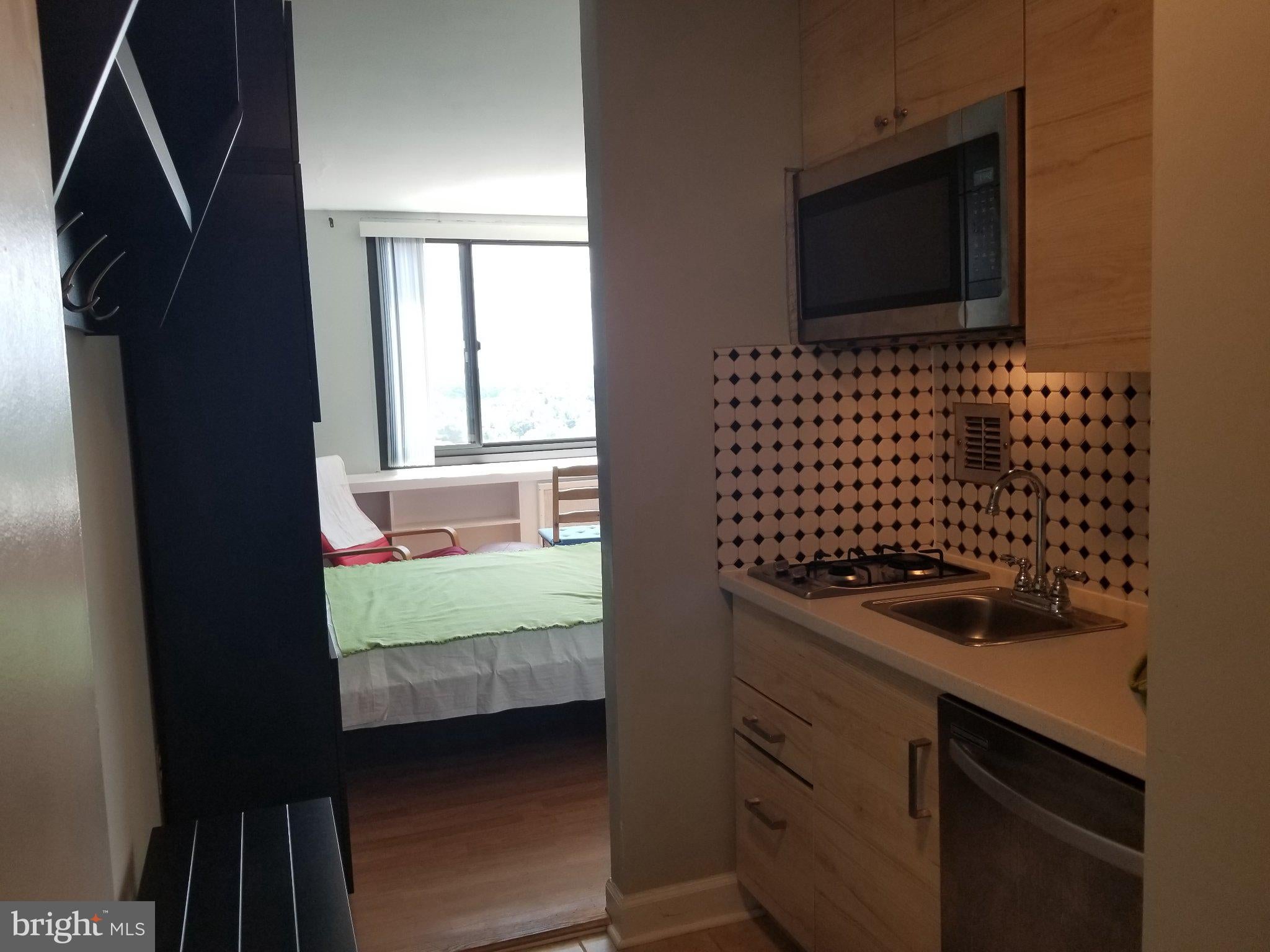 1011 ARLINGTON BOULEVARD 1040
