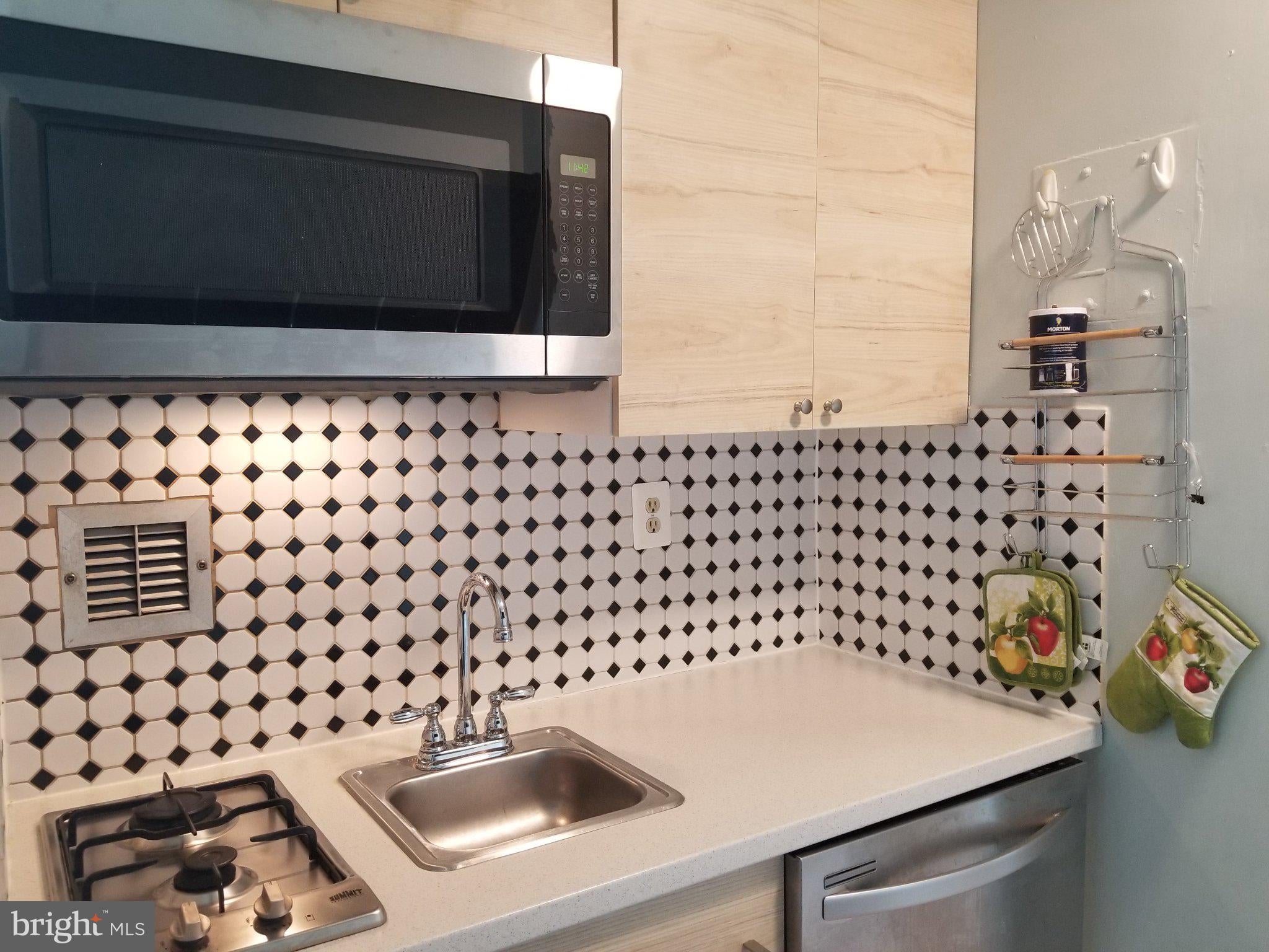 1011 ARLINGTON BOULEVARD 1040