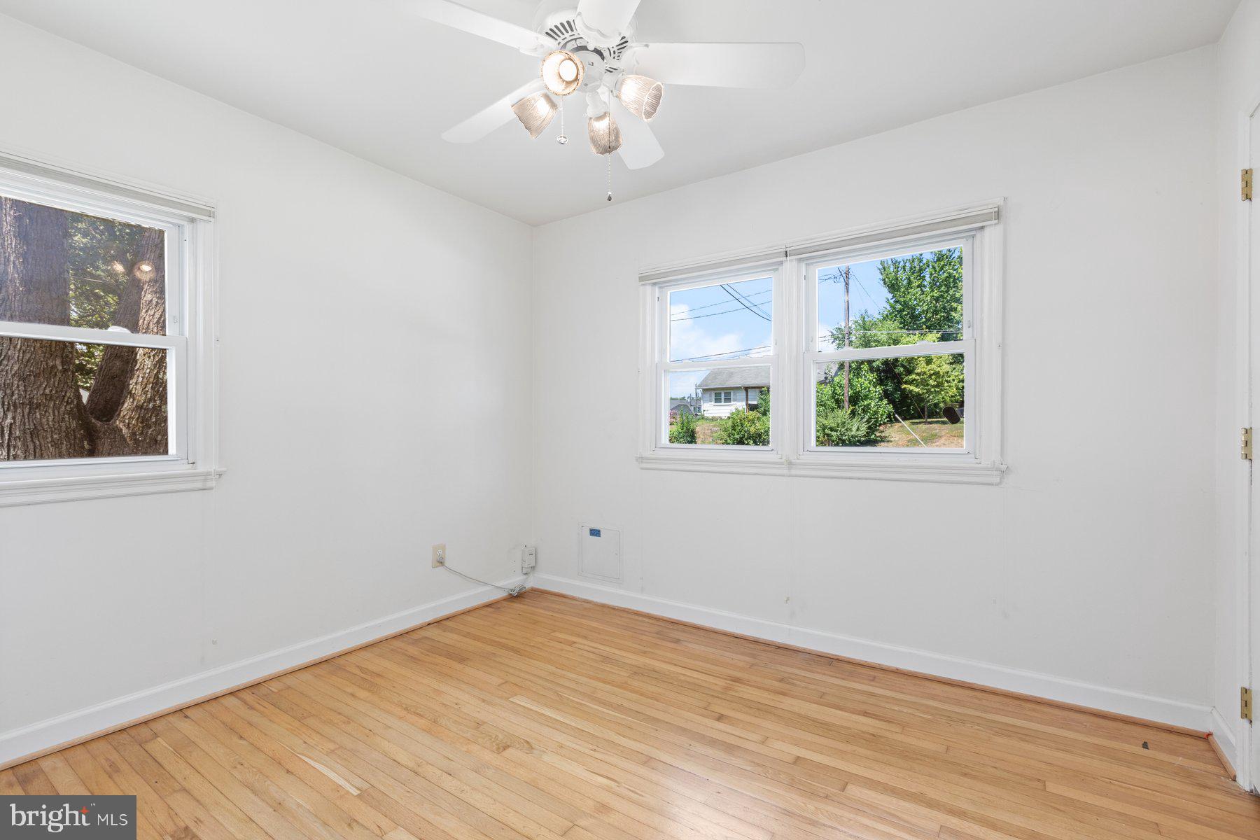 PIMMIT HILLS - Residential Lease