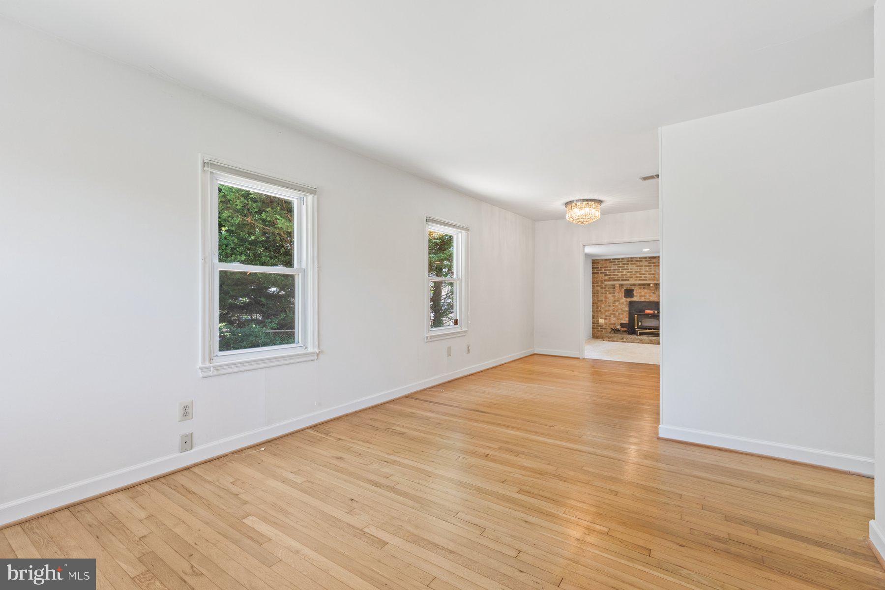 PIMMIT HILLS - Residential Lease