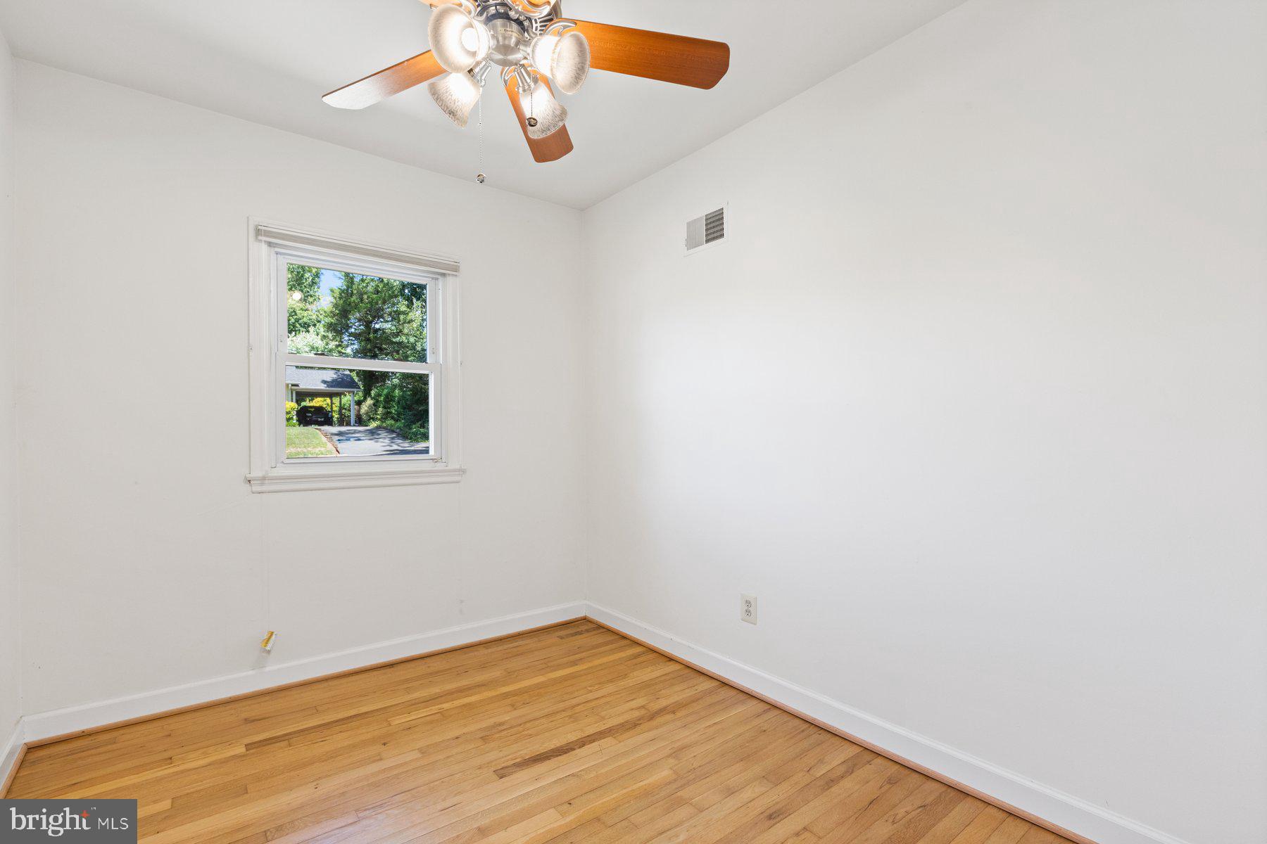 PIMMIT HILLS - Residential Lease