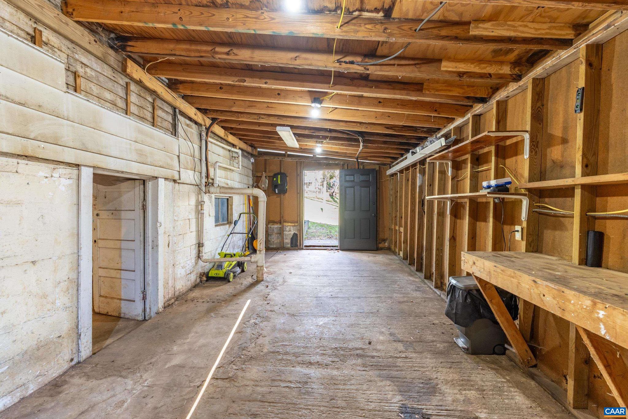 BELMONT - Residential Lease