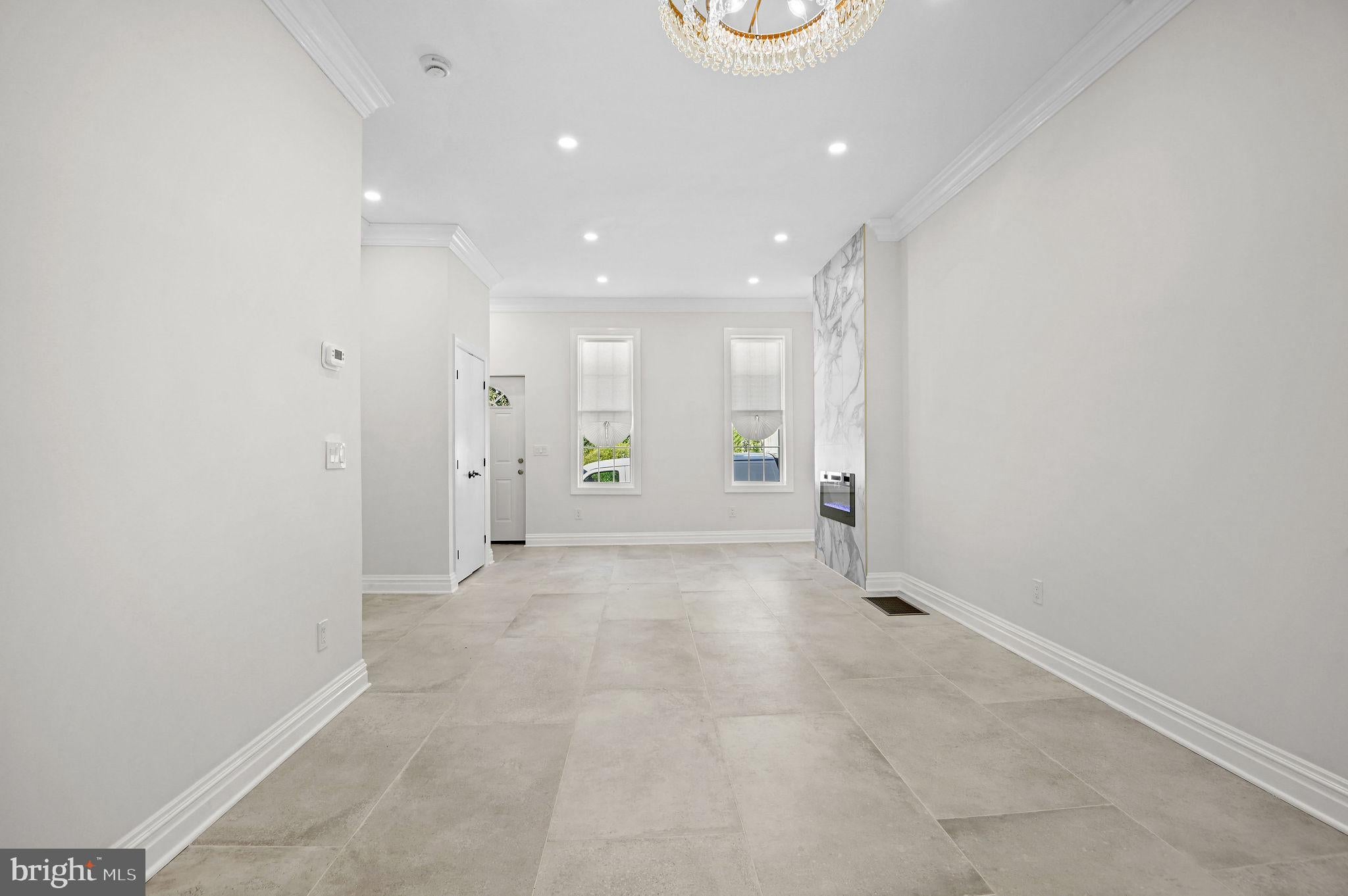 2439 N 15TH