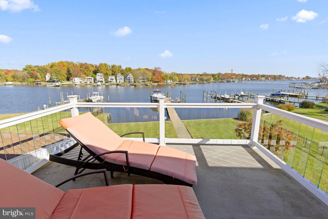 SENECA HARBOR - Residential