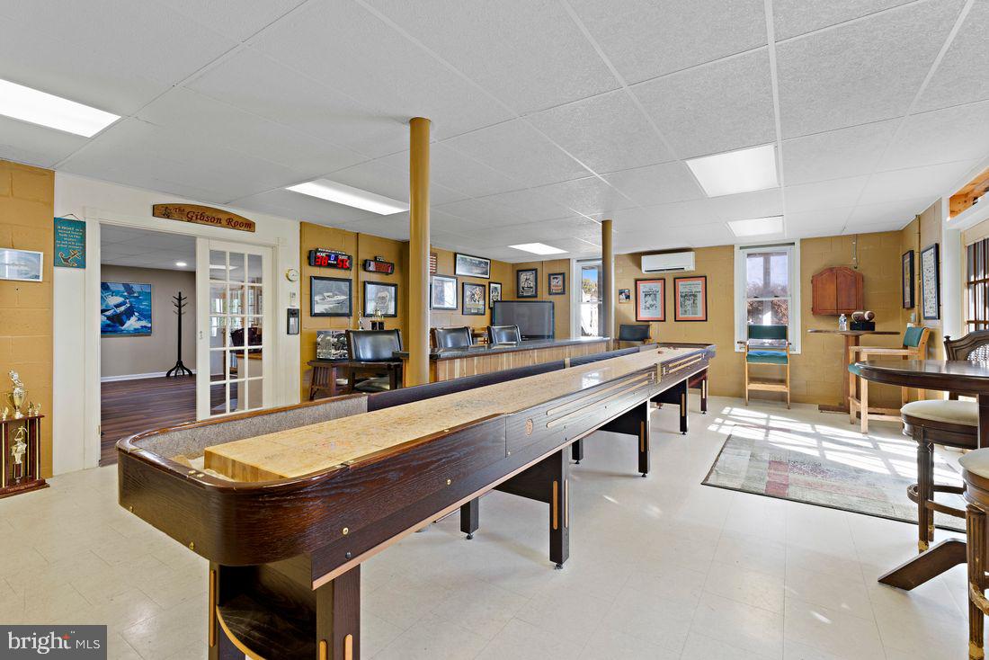 SENECA HARBOR - Residential