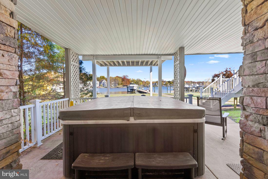 SENECA HARBOR - Residential