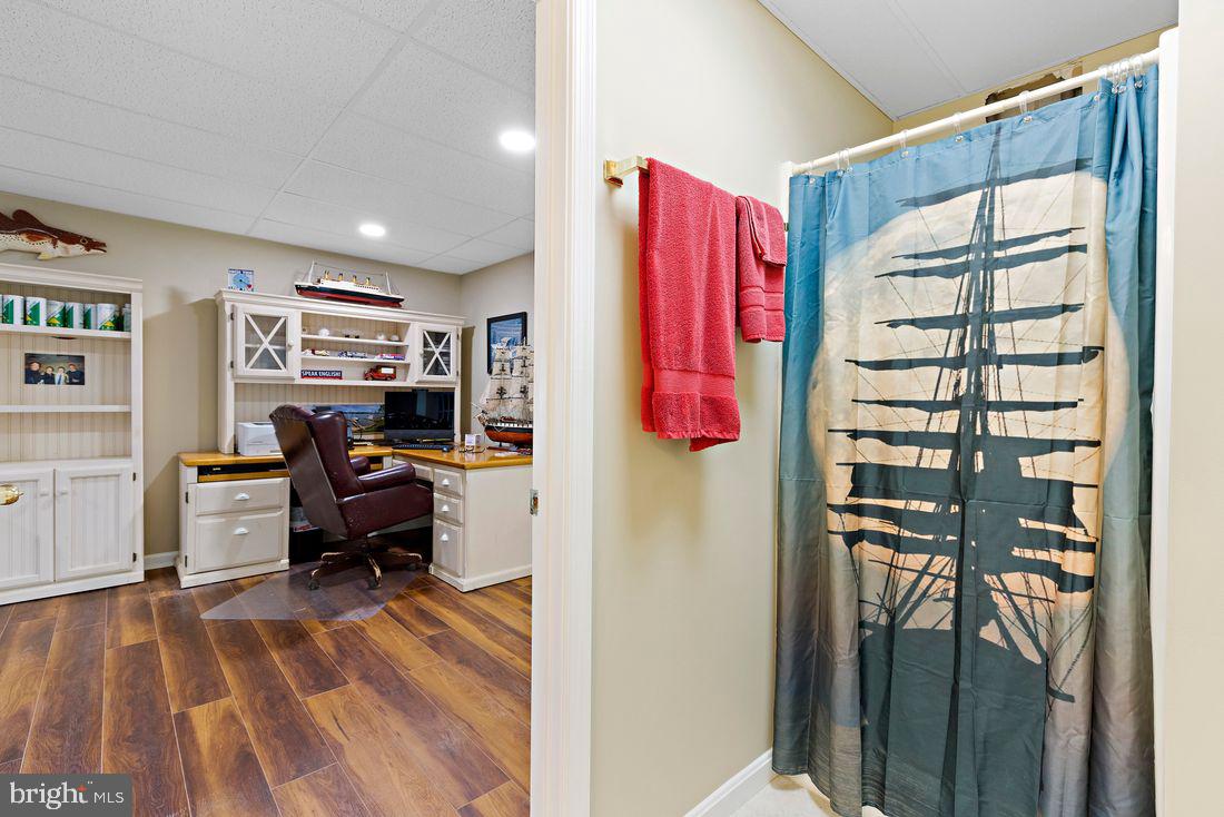 SENECA HARBOR - Residential