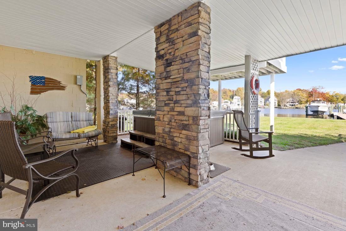 SENECA HARBOR - Residential