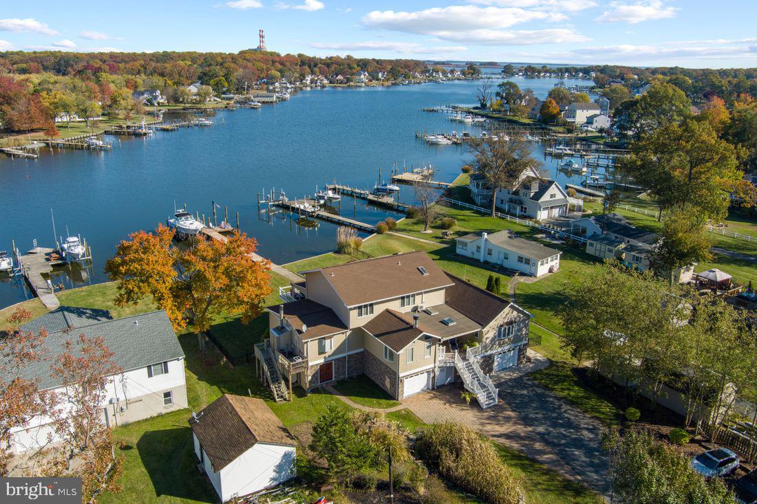 SENECA HARBOR - Residential