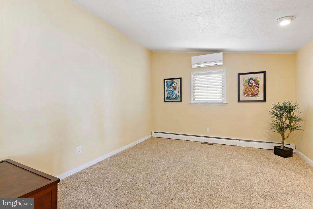 SENECA HARBOR - Residential