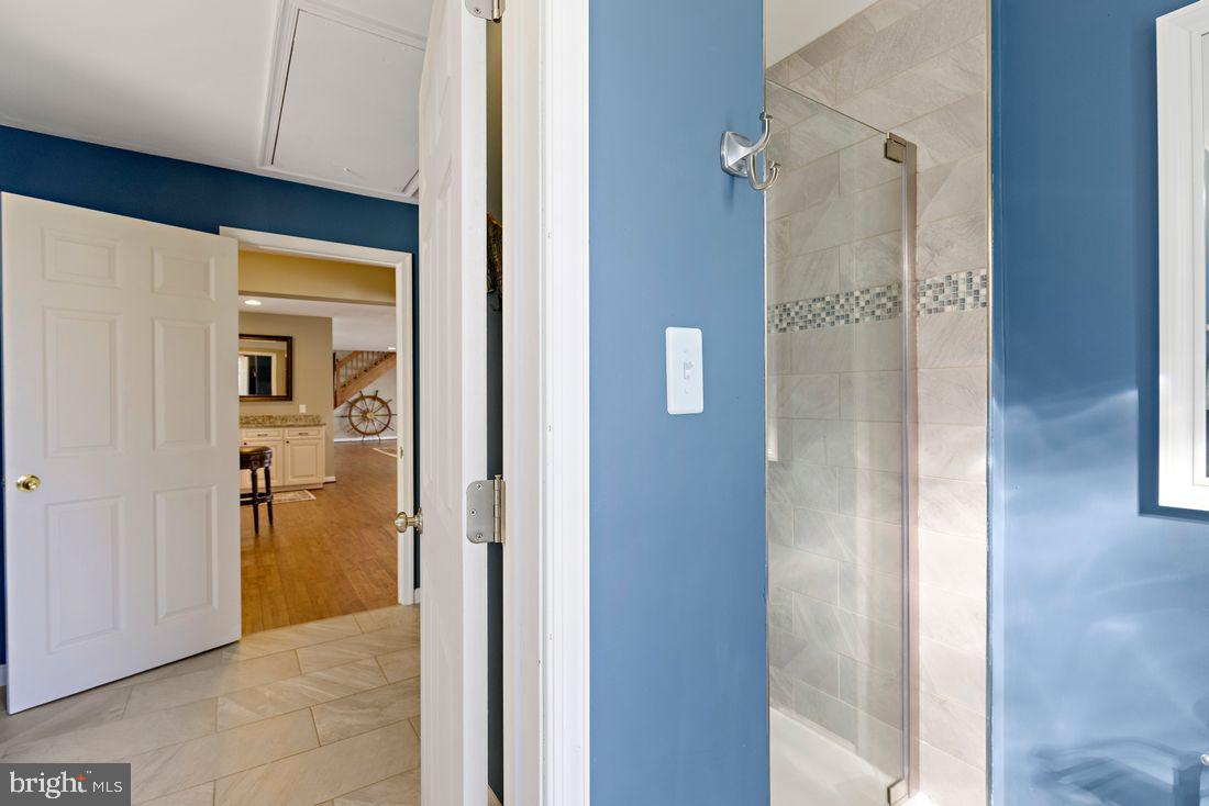 SENECA HARBOR - Residential