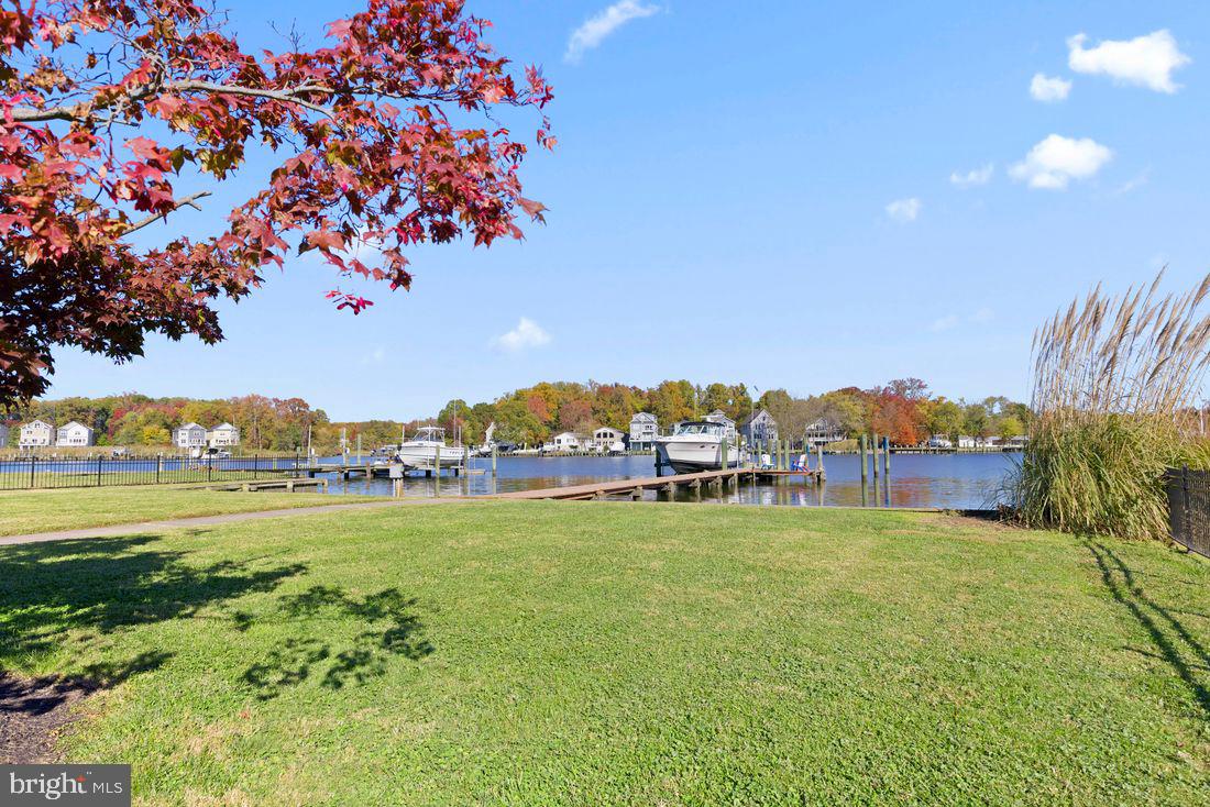 SENECA HARBOR - Residential