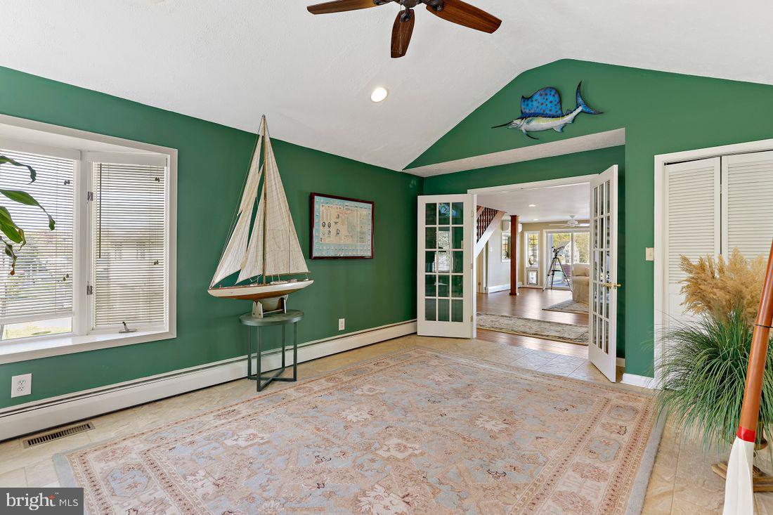 SENECA HARBOR - Residential