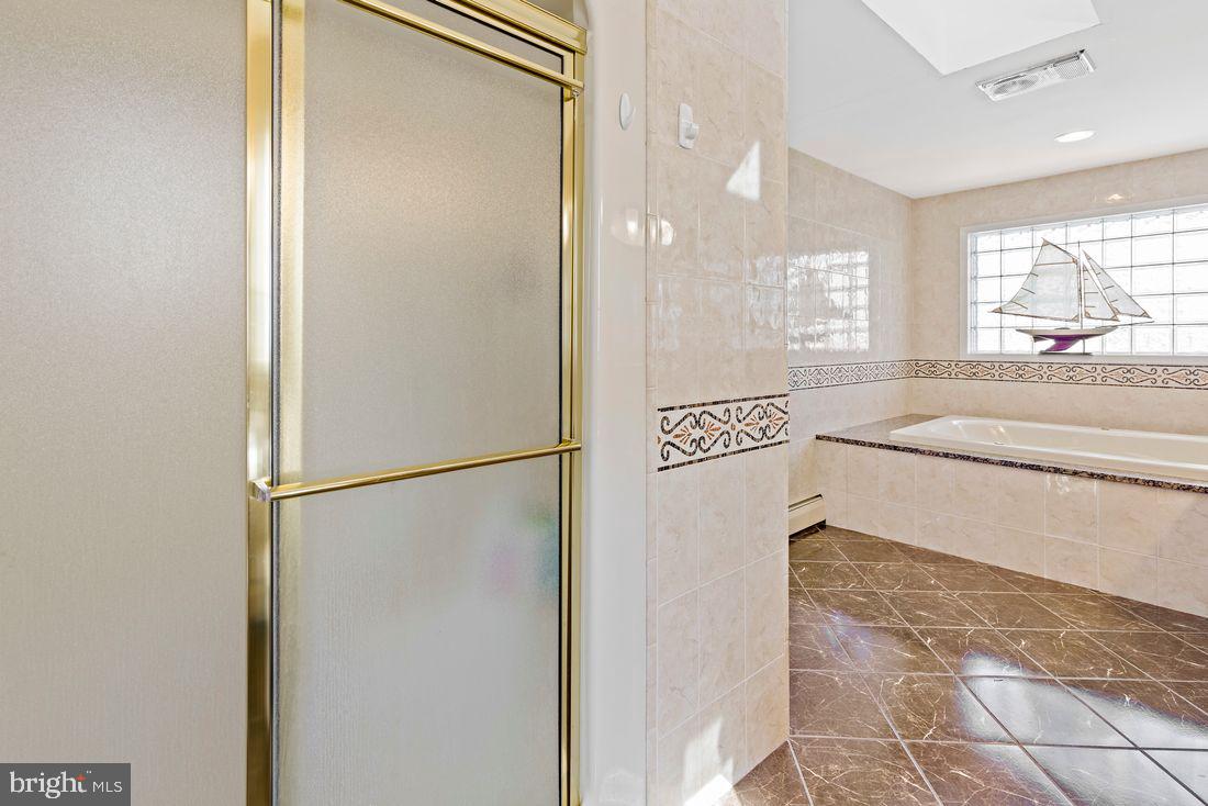 SENECA HARBOR - Residential