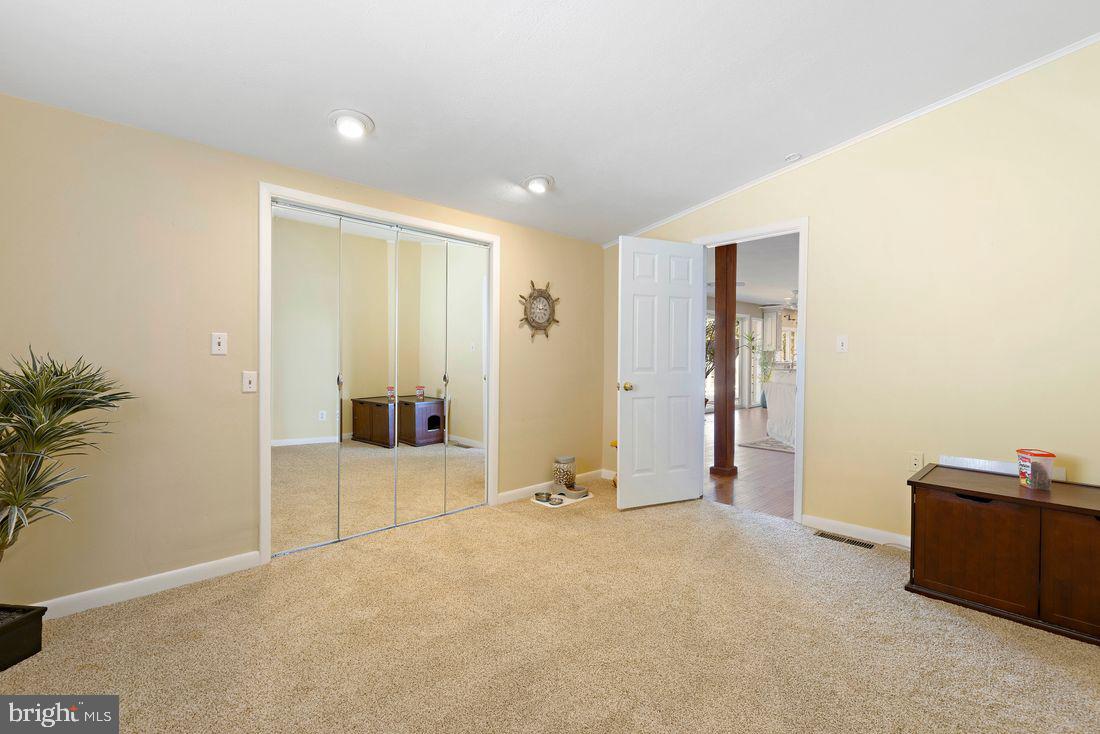 SENECA HARBOR - Residential