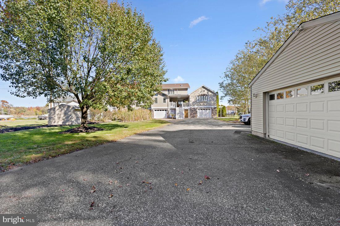 SENECA HARBOR - Residential