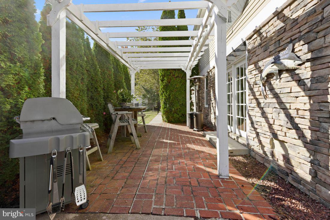 SENECA HARBOR - Residential