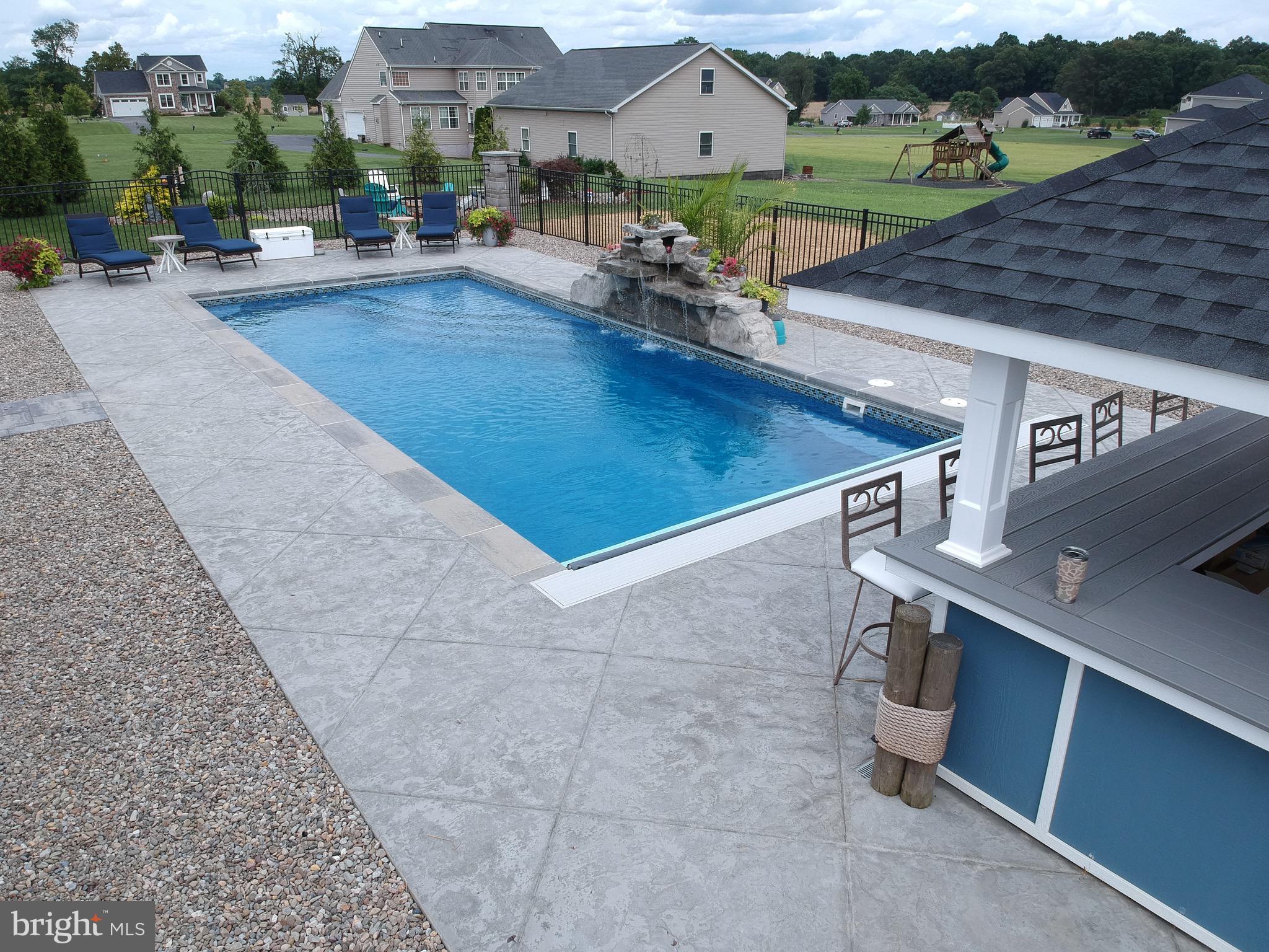 WILLOW RIDGE - Residential